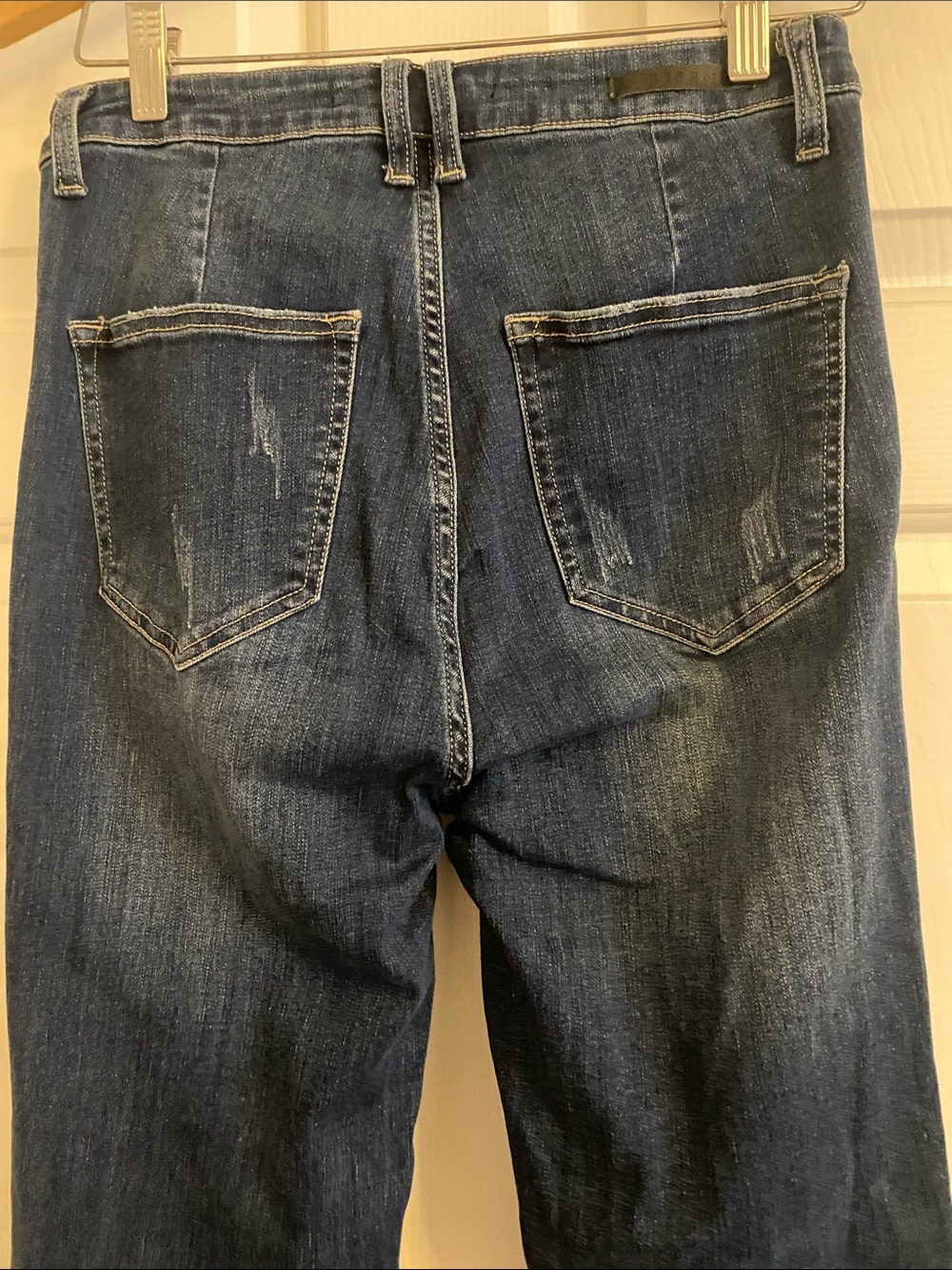 High-Rise Dark Blue Flared Jeans with Raw Hem - Picture 3 of 6